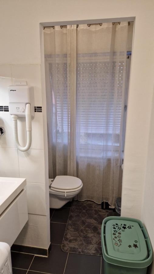 King Bed 4 People Near Basel, Switzerland, Weil Am Rhein, Loerrach, Germ'any, Near Airport * Saint-Louis (Haut-Rhin)