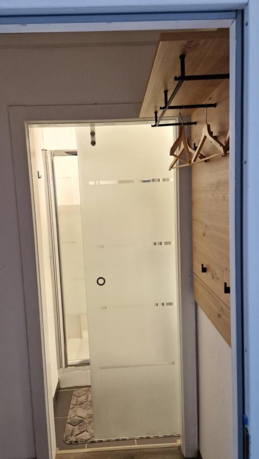 King Bed 4 People Near Basel, Switzerland, Weil Am Rhein, Loerrach, Germ'any, Near Airport Saint-Louis (Haut-Rhin)