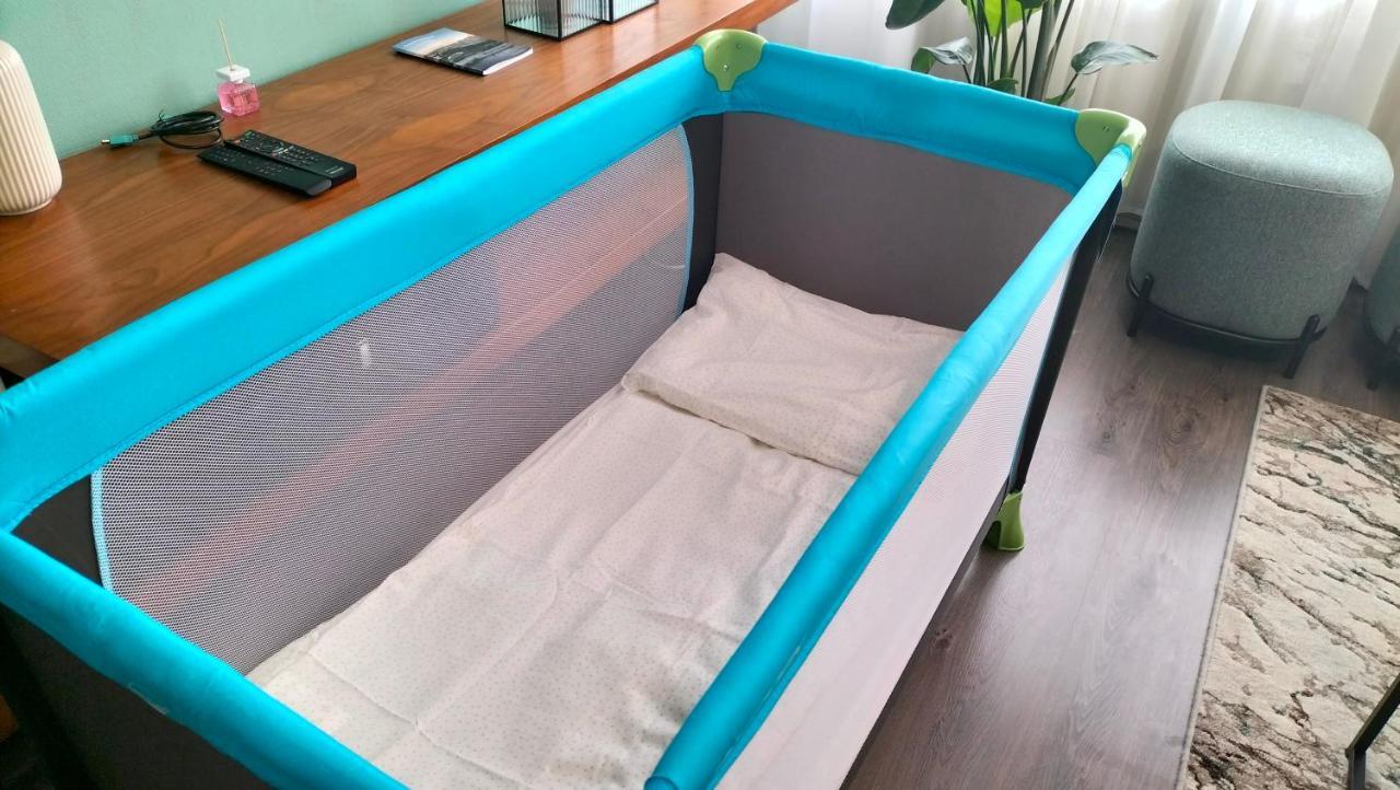 Apartment King Bed 4 People Near Basel, Switzerland, Weil Am Rhein, Loerrach, Germ'any, Near Airport Saint-Louis (Haut-Rhin)
